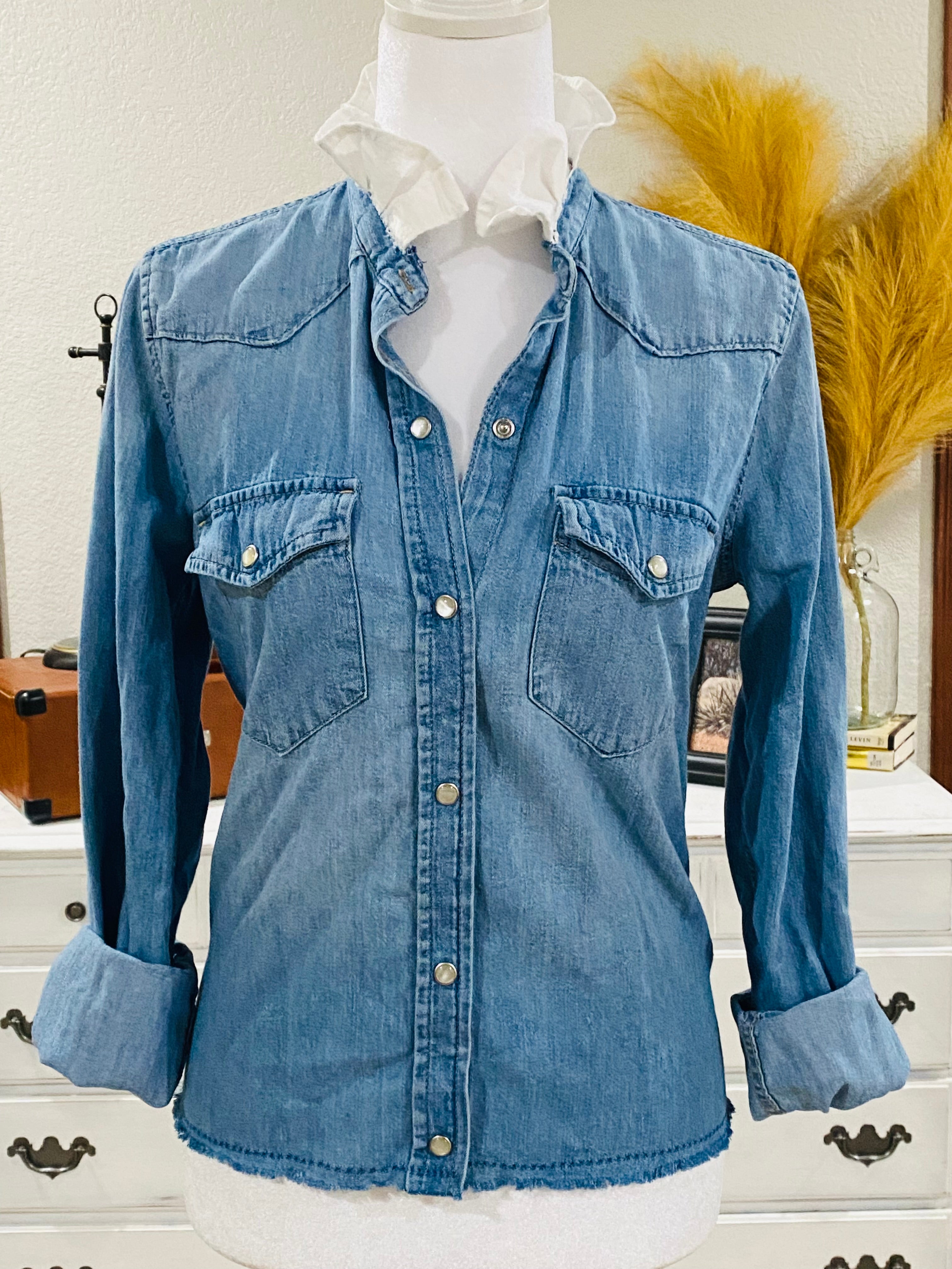 Americana Raw Hem~ Small🇺🇸