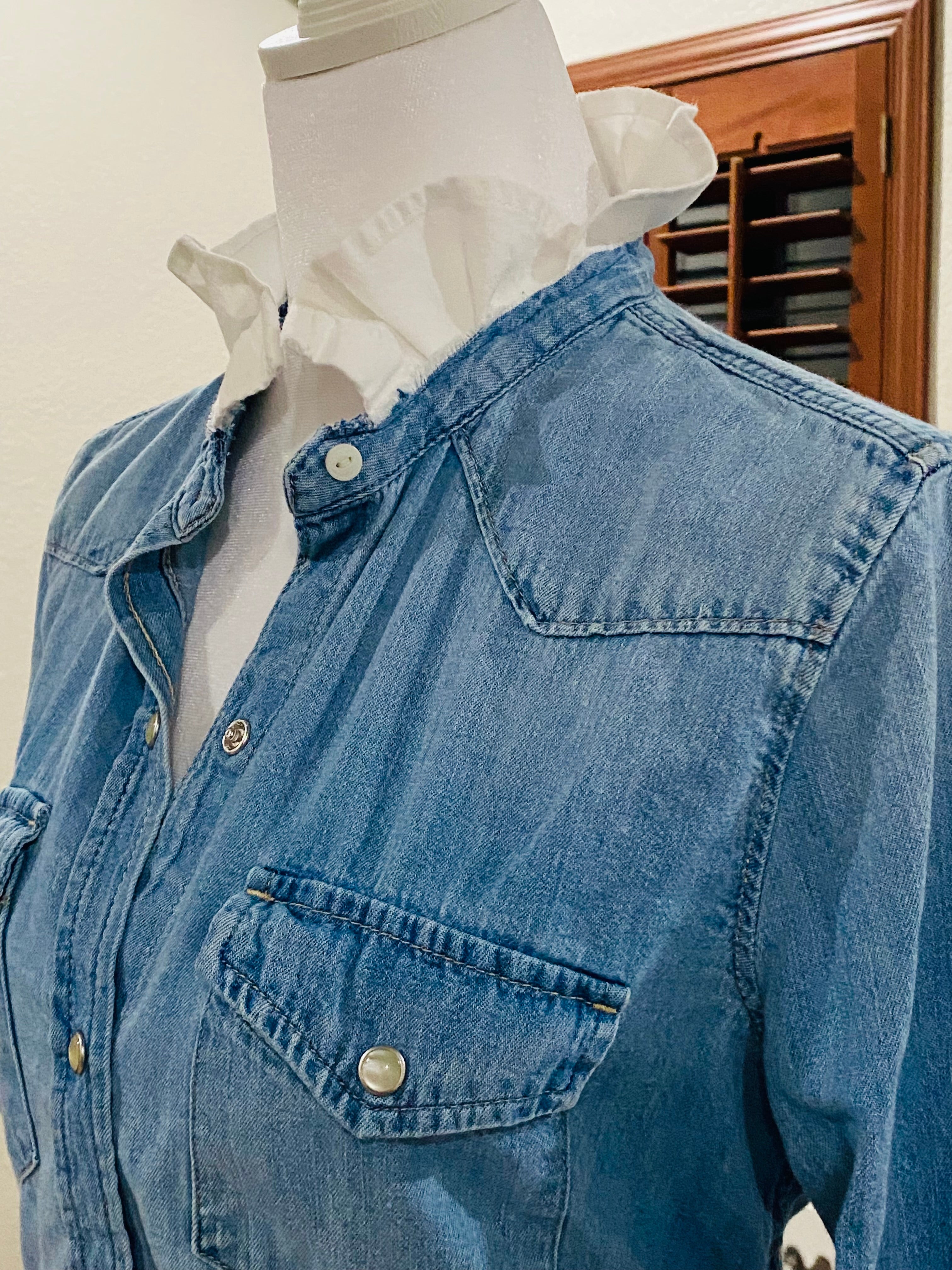 Americana Raw Hem~ Small🇺🇸